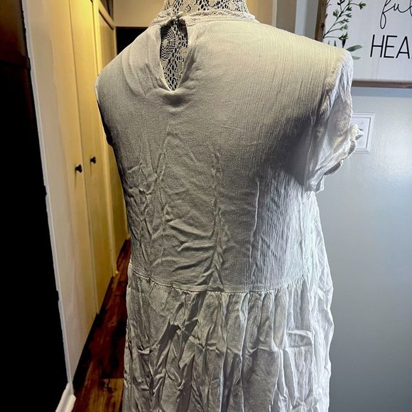 Embroidered high neck dress with slip, size medium - Picture 6 of 9